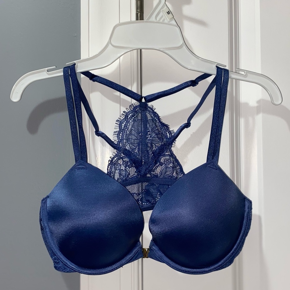 Victoria’s Secret blue lace push up bra